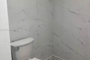 18840 NW 57th Ave, Hialeah, FL 33015 - Photo 5