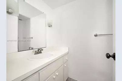 7620 Carlyle Ave #606, Miami Beach, FL 33141 - Photo 11