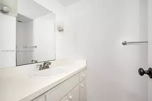 7620 Carlyle Ave, Miami Beach, FL 33141 - Photo 11