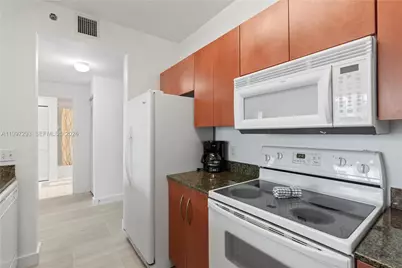 1200 Brickell Bay Dr #PH 4218, Miami, FL 33131 - Photo 19