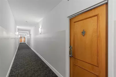 1200 Brickell Bay Dr #PH 4218, Miami, FL 33131 - Photo 37