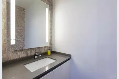 88 SW 7th St #4106, Miami, FL 33130 - Photo 15