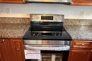 2262 NW 171st Terrace, Pembroke Pines, FL 33028 - Photo 5