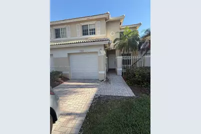 2262 NW 171st Ter, Pembroke Pines, FL 33028 - Photo 1