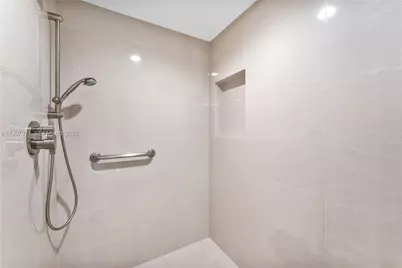 791 Crandon Blvd #405, Key Biscayne, FL 33149 - Photo 19