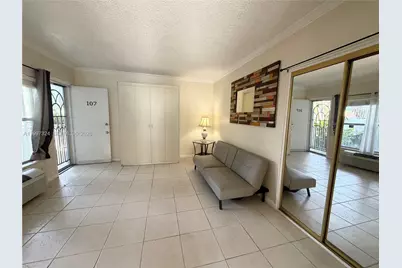 315 Van Buren St #107B, Hollywood, FL 33019 - Photo 5