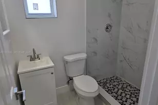965 NW 10th St, Florida City, FL 33034 - Photo 11