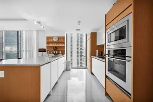 460 NE 28th St, Miami, FL 33137 - Photo 13