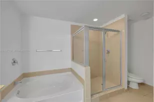 3340 NE 190th St, Aventura, FL 33180 - Photo 9