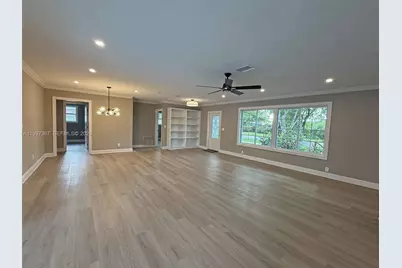 410 SW 56th Ave, Plantation, FL 33317 - Photo 13