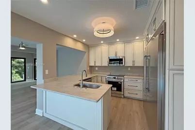 410 SW 56th Ave, Plantation, FL 33317 - Photo 3
