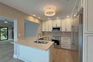 410 SW 56th Ave, Plantation, FL 33317 - Photo 3