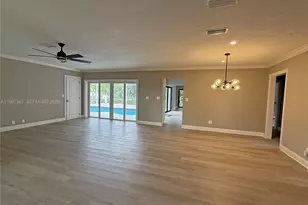 410 SW 56th Ave, Plantation, FL 33317 - Photo 7