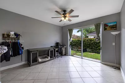 990 NE 42nd Pl, Homestead, FL 33033 - Photo 5