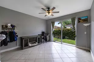 990 NE 42nd Pl, Homestead, FL 33033 - Photo 5