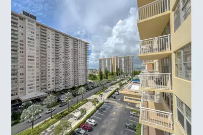 251 174th St #808, Sunny Isles Beach, FL 33160 - Photo 5