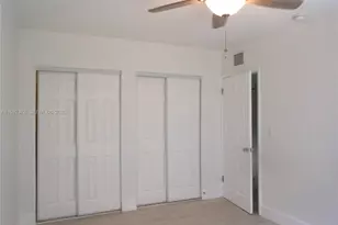 221 SW 9th Ave, Miami, FL 33130 - Photo 17