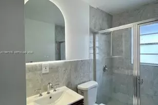 221 SW 9th Ave, Miami, FL 33130 - Photo 11