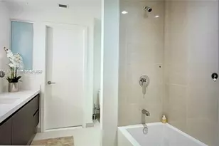 851 NE 1st Ave, Miami, FL 33132 - Photo 21