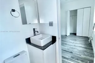 1036 SW 5th St, Miami, FL 33130 - Photo 17