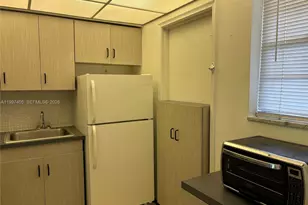 20200 NE 27th Ct, Aventura, FL 33180 - Photo 7