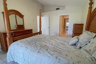 19011 NW 79th Ct, Hialeah, FL 33015 - Photo 13