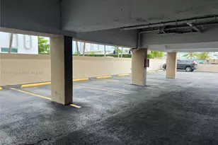 7125 Bay Dr, Miami Beach, FL 33141 - Photo 23