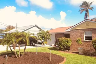 1920 Eucalyptus Ave, Hutchinson Island, FL 34949 - Photo 3