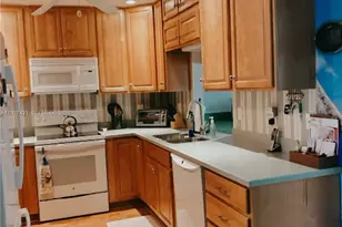 1920 Eucalyptus Ave, Hutchinson Island, FL 34949 - Photo 9