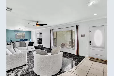 1900 NW 95th Ave, Pembroke Pines, FL 33024 - Photo 11