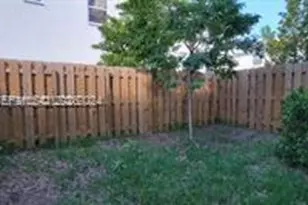 1010 SE 26th Ter, Homestead, FL 33035 - Photo 7