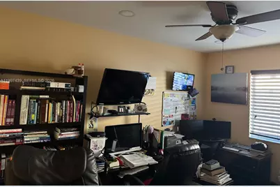 2720 NW 11th St, Fort Lauderdale, FL 33311 - Photo 15