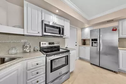 3111 N Ocean Dr #904, Hollywood, FL 33019 - Photo 9