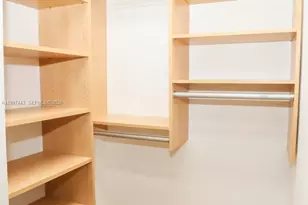 350 NE 24th St, Miami, FL 33137 - Photo 9