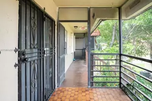 6545 W 27th Ct, Hialeah, FL 33016 - Photo 17