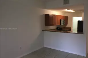 962 SW 143rd Ave, Pembroke Pines, FL 33027 - Photo 3