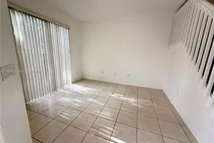 962 SW 143rd Ave, Pembroke Pines, FL 33027 - Photo 3