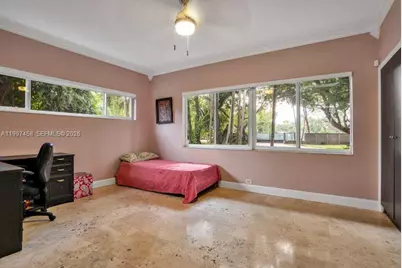 7405 SW 79th Ct, Miami, FL 33143 - Photo 17