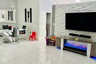 18901 NW 77th Ct, Hialeah, FL 33015 - Photo 3