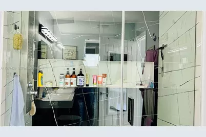 18901 NW 77th Ct, Hialeah, FL 33015 - Photo 7