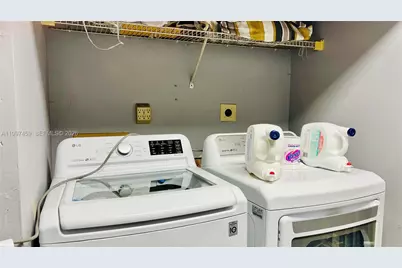 18901 NW 77th Ct, Hialeah, FL 33015 - Photo 19