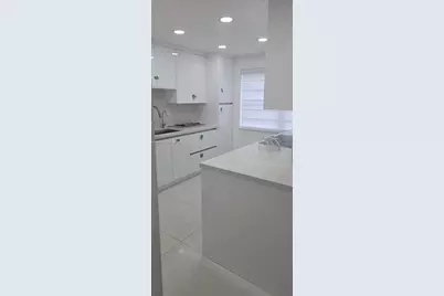 6901 Cypress Rd #B17, Plantation, FL 33317 - Photo 3