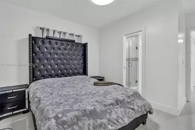 1055 NE 144th St, North Miami, FL 33161 - Photo 17