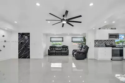 1055 NE 144th St, North Miami, FL 33161 - Photo 3