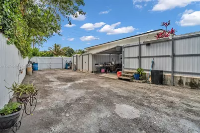 1055 NE 144th St, North Miami, FL 33161 - Photo 39