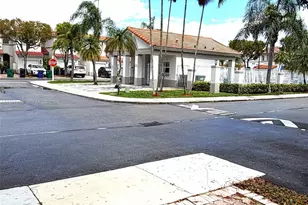 11026 NW 43rd Terrace, Doral, FL 33178 - Photo 13