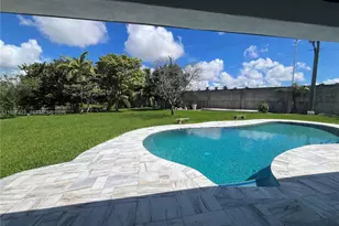 11755 SW 37th St, Miami, FL 33175 - Photo 7