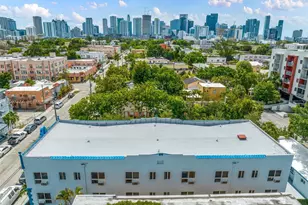 1036 SW 5th St, Miami, FL 33130 - Photo 13