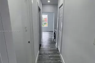 1036 SW 5th St, Miami, FL 33130 - Photo 7