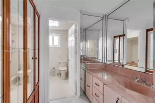 201 SW 51st Ct, Miami, FL 33134 - Photo 17